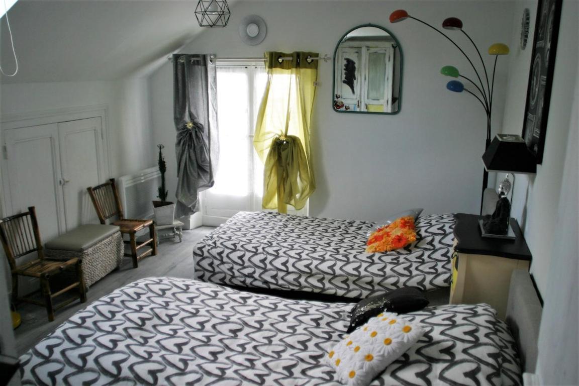 Les Petites Mirabelles Bed and Breakfast Noyers-sur-Cher Exteriör bild