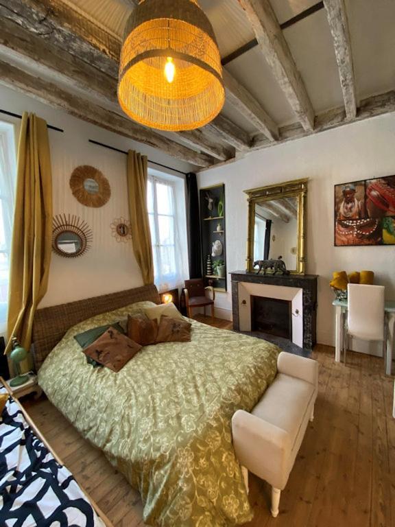 Les Petites Mirabelles Bed and Breakfast Noyers-sur-Cher Exteriör bild