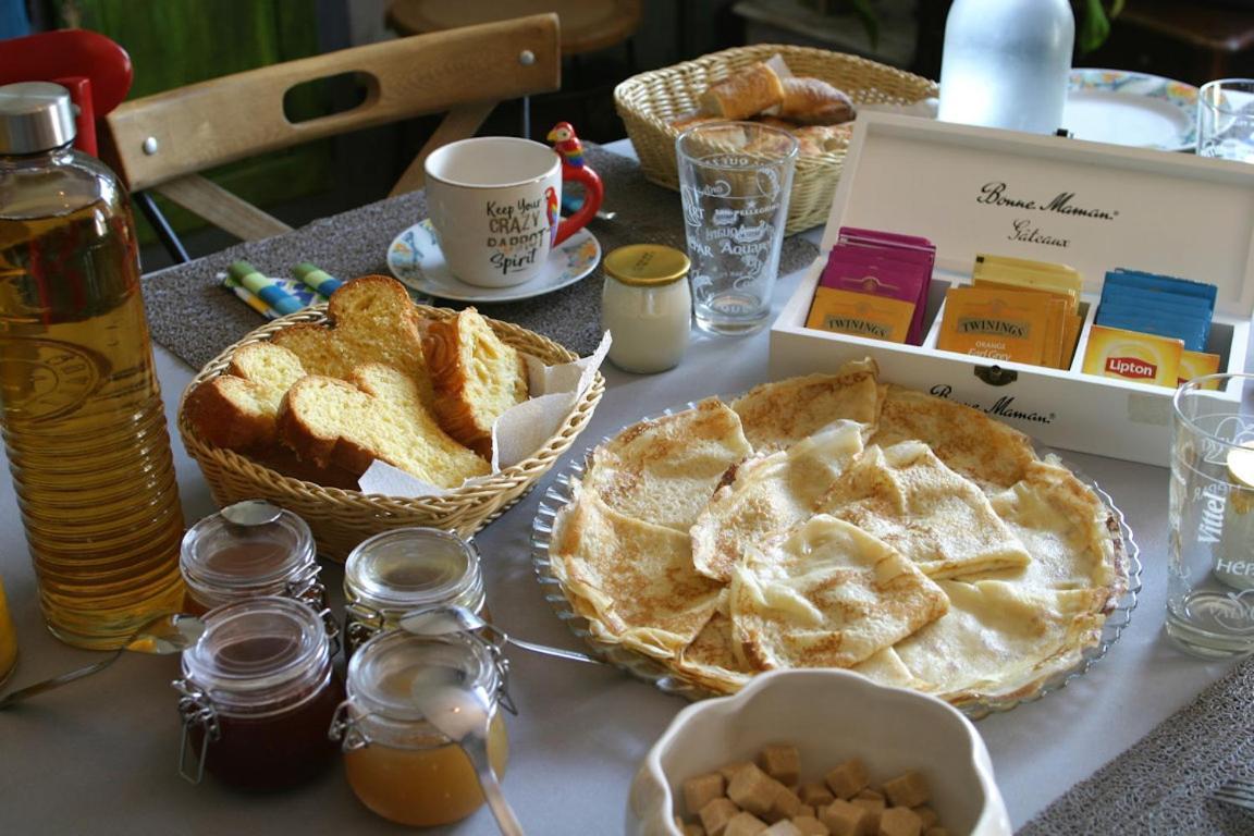 Les Petites Mirabelles Bed and Breakfast Noyers-sur-Cher Exteriör bild